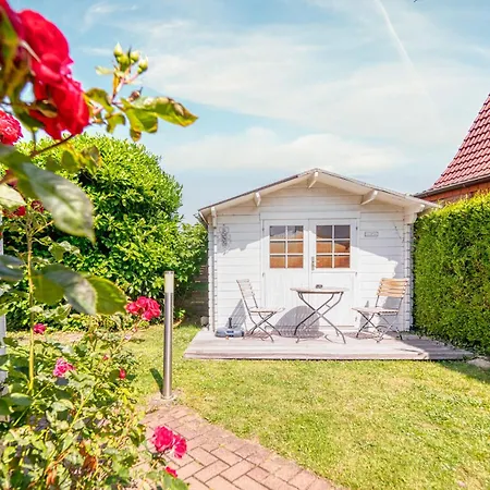 Apartamento Der Suedschwede ... Dein Gaestehaus Mitten In Und Nah Zum Zingst