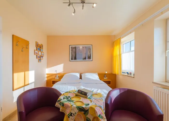 Appartamento Der Suedschwede ... Dein Gaestehaus Mitten In Und Nah Zum Zingst